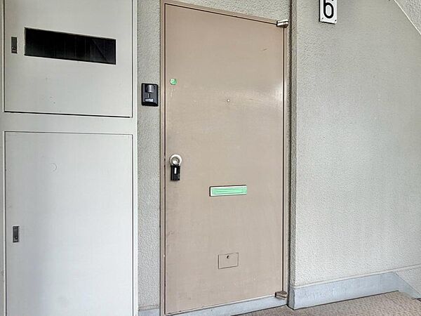 玄関を拡大表示
