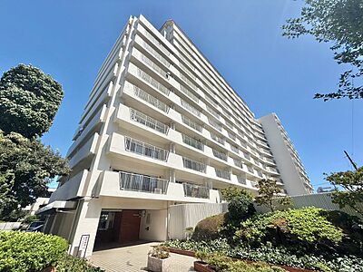 外観：飽きのこないシンプルモダンな外観です。