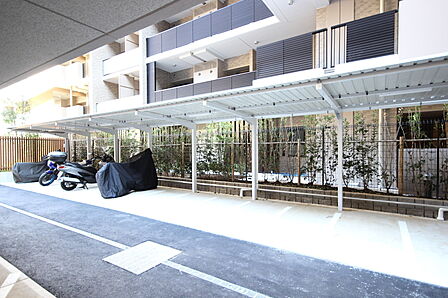 バイク置き場もございます。※空き状況は都度ご確認下さい。