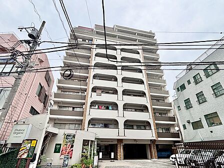飽きのこないシンプルモダンな外観です。