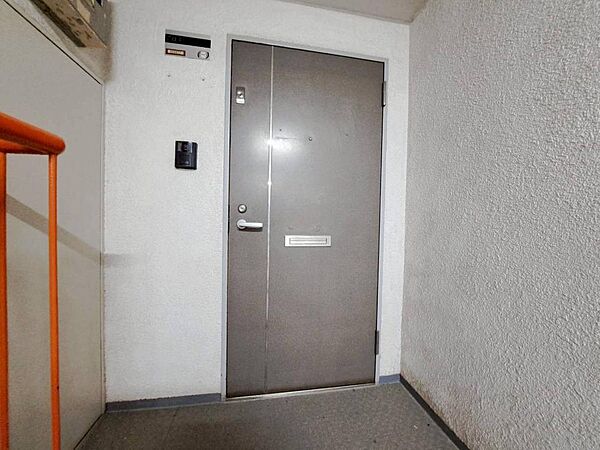 玄関を拡大表示