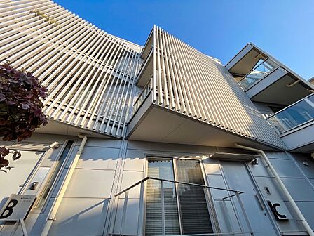 忙しく過ぎゆく日常を置き去るほど、ゆったりした時間が流れる住環境。