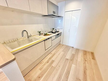 使いやすくスタイリッシュなキッチン空間になっております。