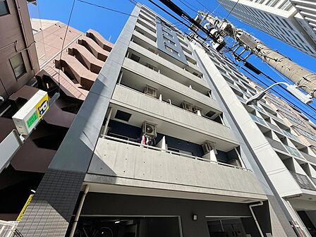 飽きのこないシンプルモダンな外観です。