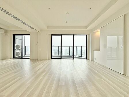 落ち着いた雰囲気に包まれて、伸びやかな空間。