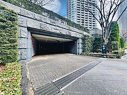 敷地内駐車場。