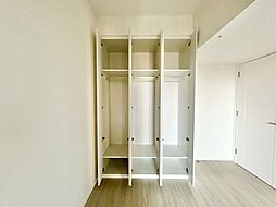 各部屋を最大限に広く使って頂ける様、全居住スペースに収納付。プライベートルームはゆったりと快適に。