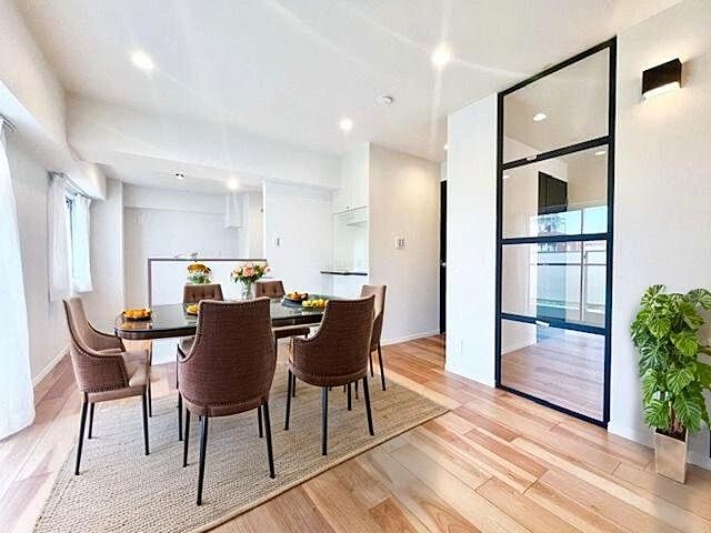 リビング/ダイニング 港区赤坂6丁目