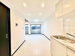 第一東個マンション 2LDKのリビング/ダイニング