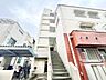 外観：穏やかな住環境と充実の生活利便性を備えたこの地で誇りに思える住まいを実現。