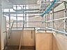 バルコニー：リビングに面したバルコニーからは開放感と爽やかな風を感じていただけると思います。