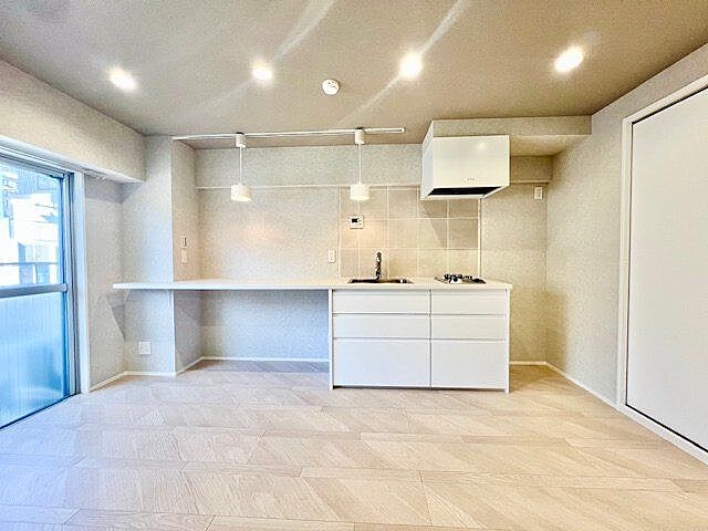 リビング/ダイニング シティーマンション赤坂 8階/-