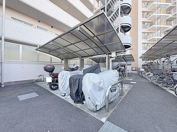 バイク置場