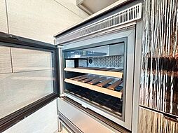 ワインセラー有。