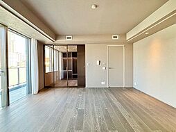 過ぎ行く時間をゆったりと感じることができる落ち着いたお部屋。プライベートな時間を満喫できます。