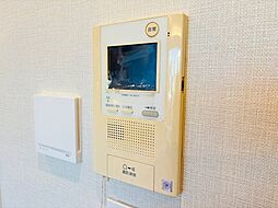 「見える安心」をカタチにしました。誰が来てもわかる様にモニター付きインターホンを設置。