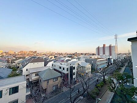 さまざまな表情の景色を眺めながら、くつろぎのひと時をお過ごし頂けます。