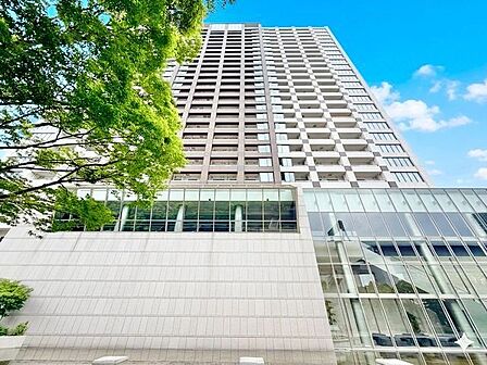 流行に左右されず、将来にわたって価値が継続する上質な佇まい。(空の加工を生成AIで行っています)
