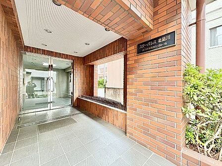 帰宅されるご家族や、訪れる方を優しく迎える・安らぎに満ちた生活空間を予感させてくれます。