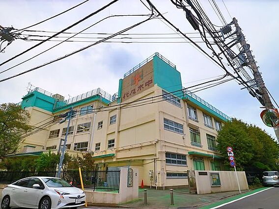 渋谷区立代々木...