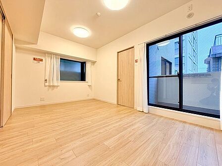 太陽の恵みを一気に受けた明るくあたたかいお住まい。吹きぬける風を感じながら爽やかで風通しの良い暮らし。