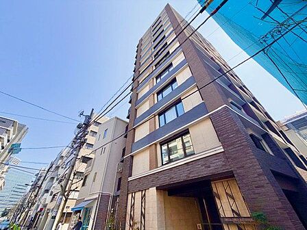 優雅な立ち姿のお住まいは多様なライフスタイルをサポートし、上質な時間をお過ごしいただけます。