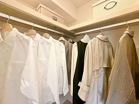 高い収納力を誇るウォークインクローゼットを設置、いつでもすっきり整理することが出来ます。