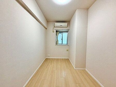 家族一人ひとりの大切なプライベート空間。趣味・感性で飾って頂けるようシンプルに仕上げてあります。
