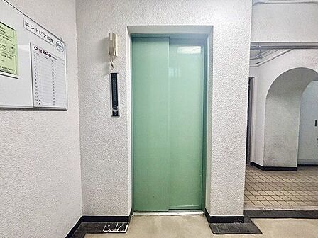 エレベーター完備。