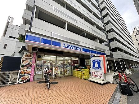 ローソン目黒大橋二丁目店 160m
