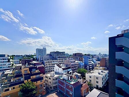 さまざまな表情の景色を眺めながら、くつろぎのひと時をお過ごし頂けます。