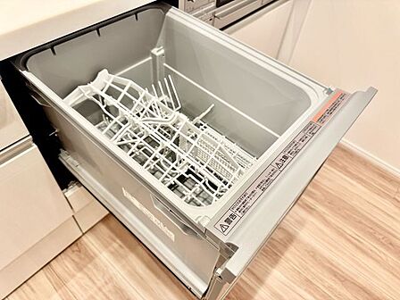 片付けの負担を軽減。様々なシーンで家事の時短に役立つ食洗機付。