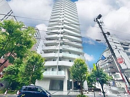 流行に左右されず、将来にわたって価値が継続する「上質」な佇まい。(空の加工を生成AIで行っています)