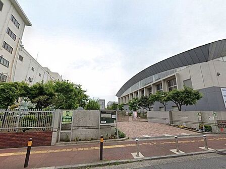 川崎市立富士見中学校 750m