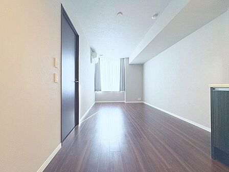 陽光が柔らかに差し込む空間で、穏やかな毎日をお過ごしいただけます。