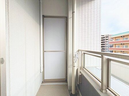 日々忙しく過ぎ去る暮らしに、大きなゆとりを与えてくれるバルコニー。