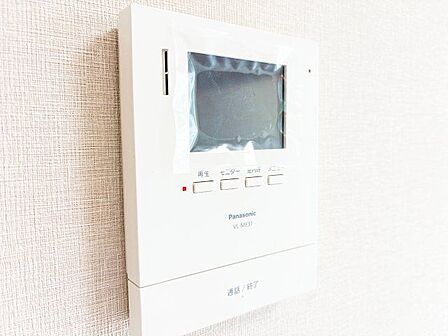 「見える安心」をカタチにしました。誰が来てもわかる様にモニター付きインターホンを設置。