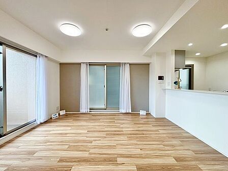 豊かな居住性と、クオリティが見事に調和した住空間は、住まうことの喜びを感じさせてくれます。