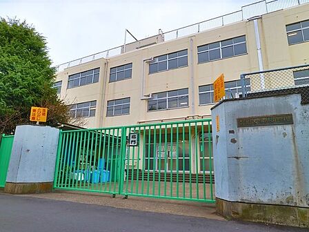 大田区立大森第八中学校 1800m