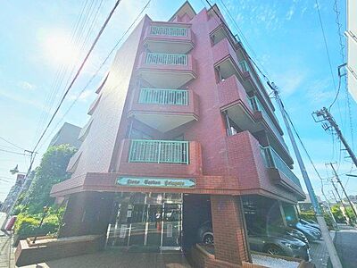 外観：時を重ねるほど魅力を増すヴィンテージマンション。永く大切に住まわれてきた風格があります。