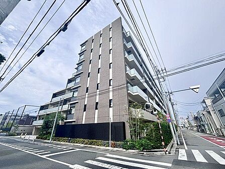 2020年築の美しいデザイナーズマンション。