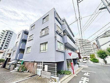 住む人がいつまでも心地良さを感じ続けられる多様な住空間を創造します。