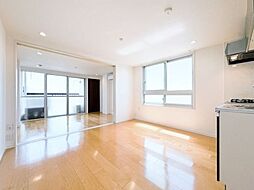 太陽の恵みを一気に受けた明るくあたたかいお住まい。吹きぬける風を感じながら爽やで風通しの良い暮らし。