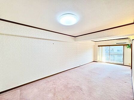 たっぷりの採光・通風が、明るく爽やかな空間を演出。心地良く暮らせるお住まいに。