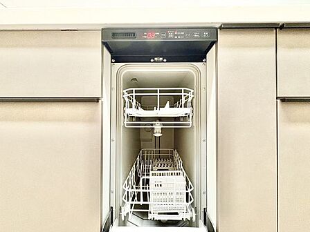 片付けの負担を軽減。様々なシーンで家事の時短に役立つ食洗機付。