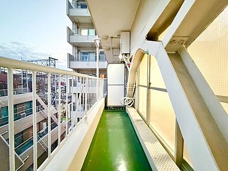 バルコニーに出た時には、頬をなでる優しい風を感じることが出来ます。