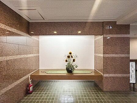 上質なデザインが落ち着きと高級感を与えます。安らぎに満ちた生活空間を予感させてくれます。