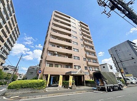 それぞれが思い描く理想の「ライフスタイル」や「ライフステージ」を実現するために。（空の加工を生成AIで行っています）