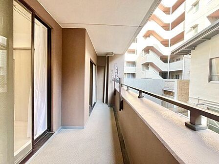 バルコニーに出た時には、頬をなでる優しい風を感じることが出来ます。