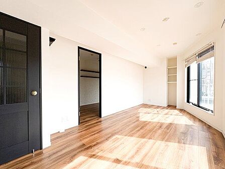 豊かな居住性と、クオリティが見事に調和した住空間は、住まうことの喜びを感じさせてくれます。